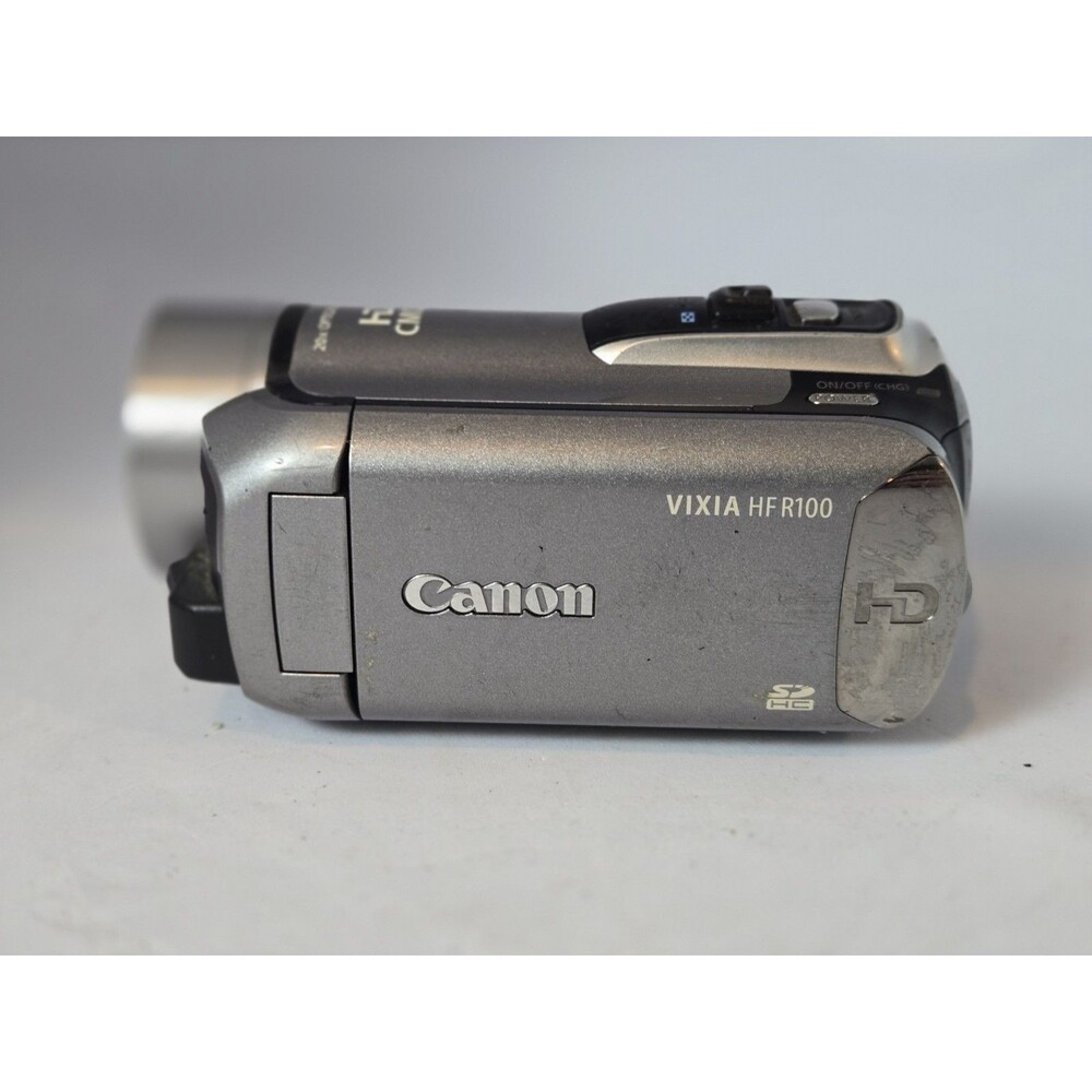 silver Canon VIXIA HF R100 HD **No Battery**UNTESTED**